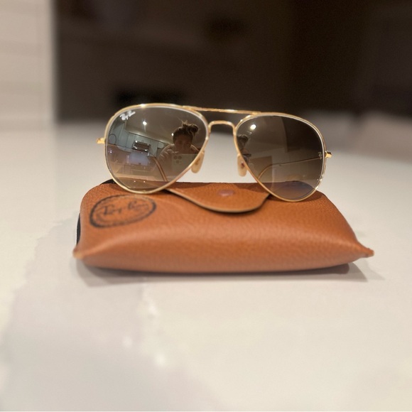 Ray-Ban Gold and Brown Aviator Sunglasses - Picture 4 of 7
